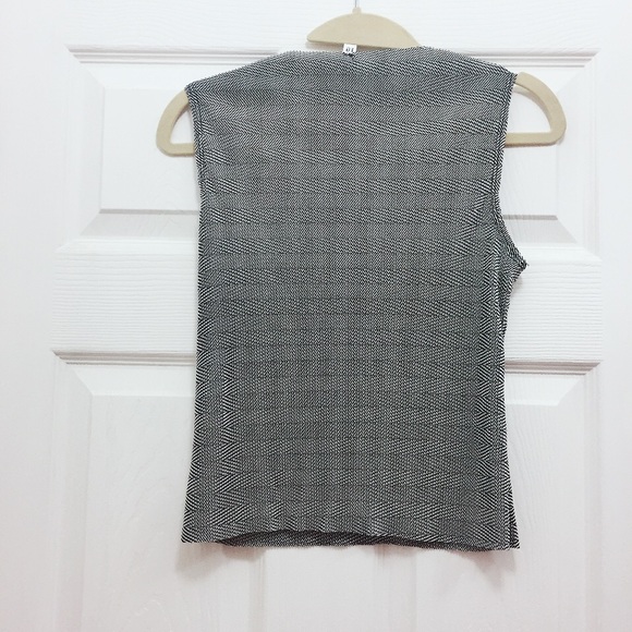 Boohoo Tank Top - Picture 2 of 2